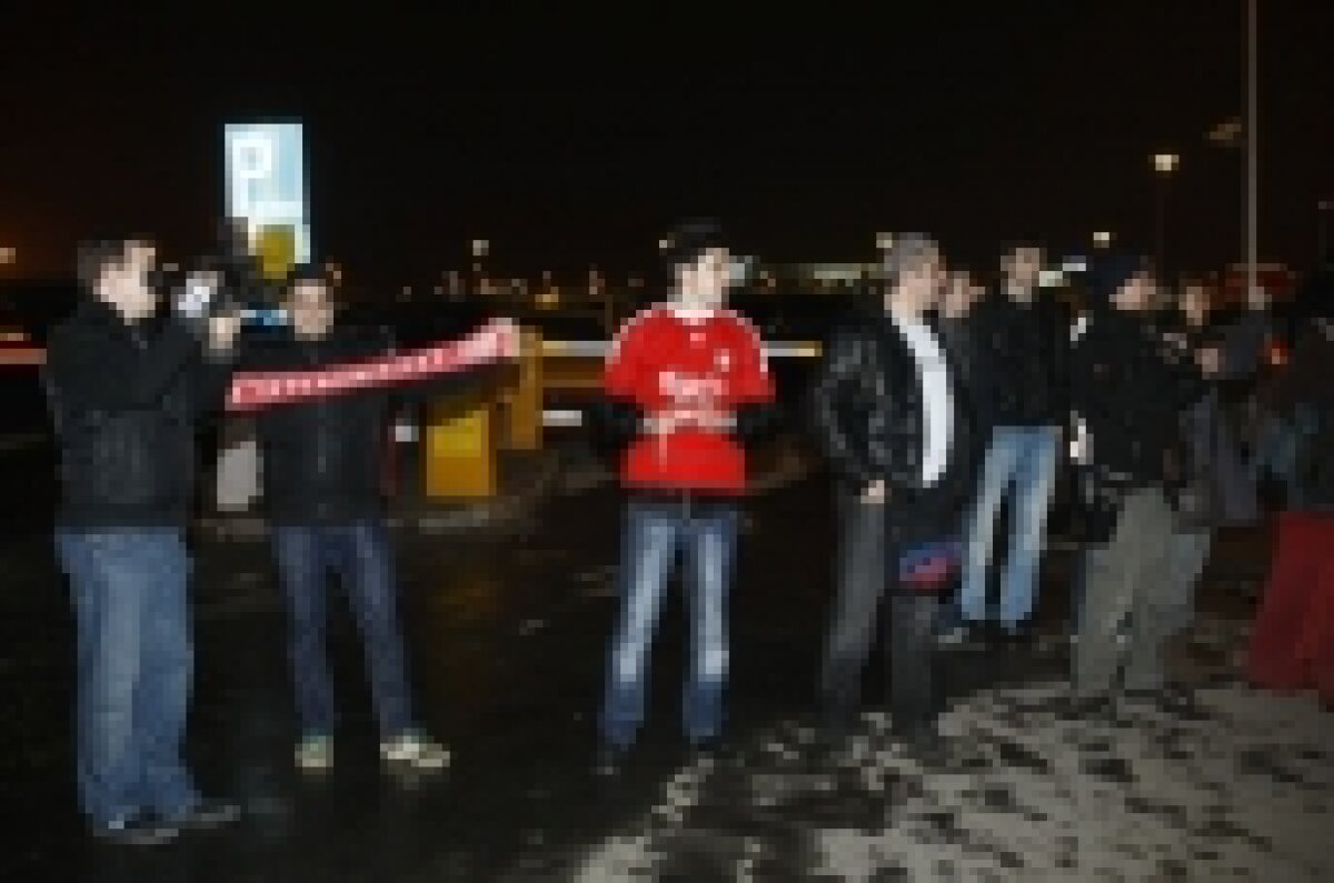Vezi imagini de la sosirea lui Liverpool!