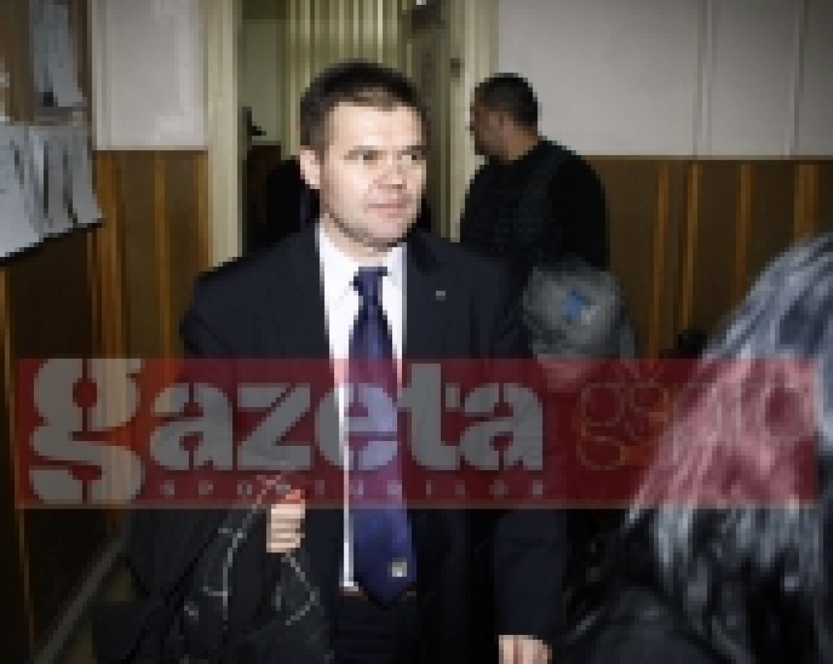 FOTO / Penescu l-a tachinat pe Costică “Vîlcea”: “Vii preşedinte la FC Argeş?”