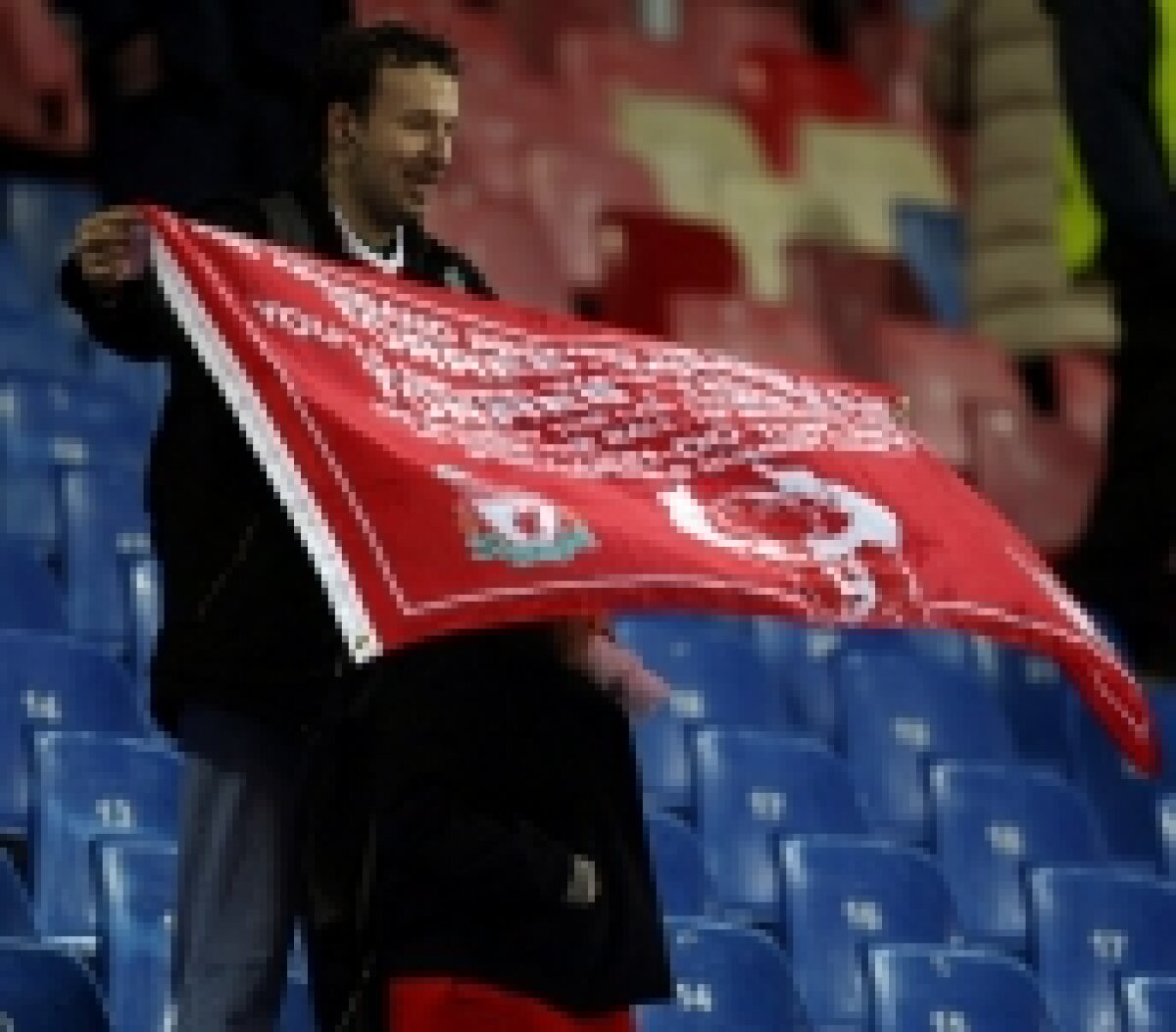 FOTO / Vezi imagini cu atmosfera din stadion înainte de Urziceni-Liverpool