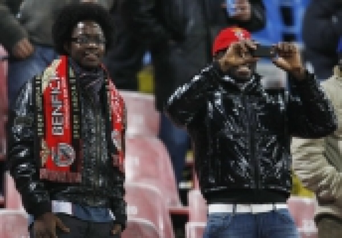 FOTO / Vezi imagini cu atmosfera din stadion înainte de Urziceni-Liverpool