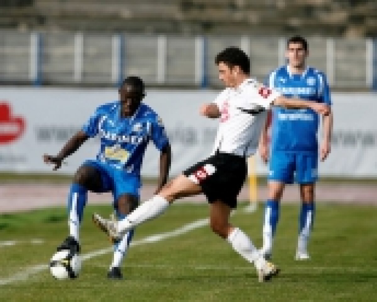 FOTO / Gloria a învins cu 2-1 la Alba Iulia şi se depărtează de retrogradare