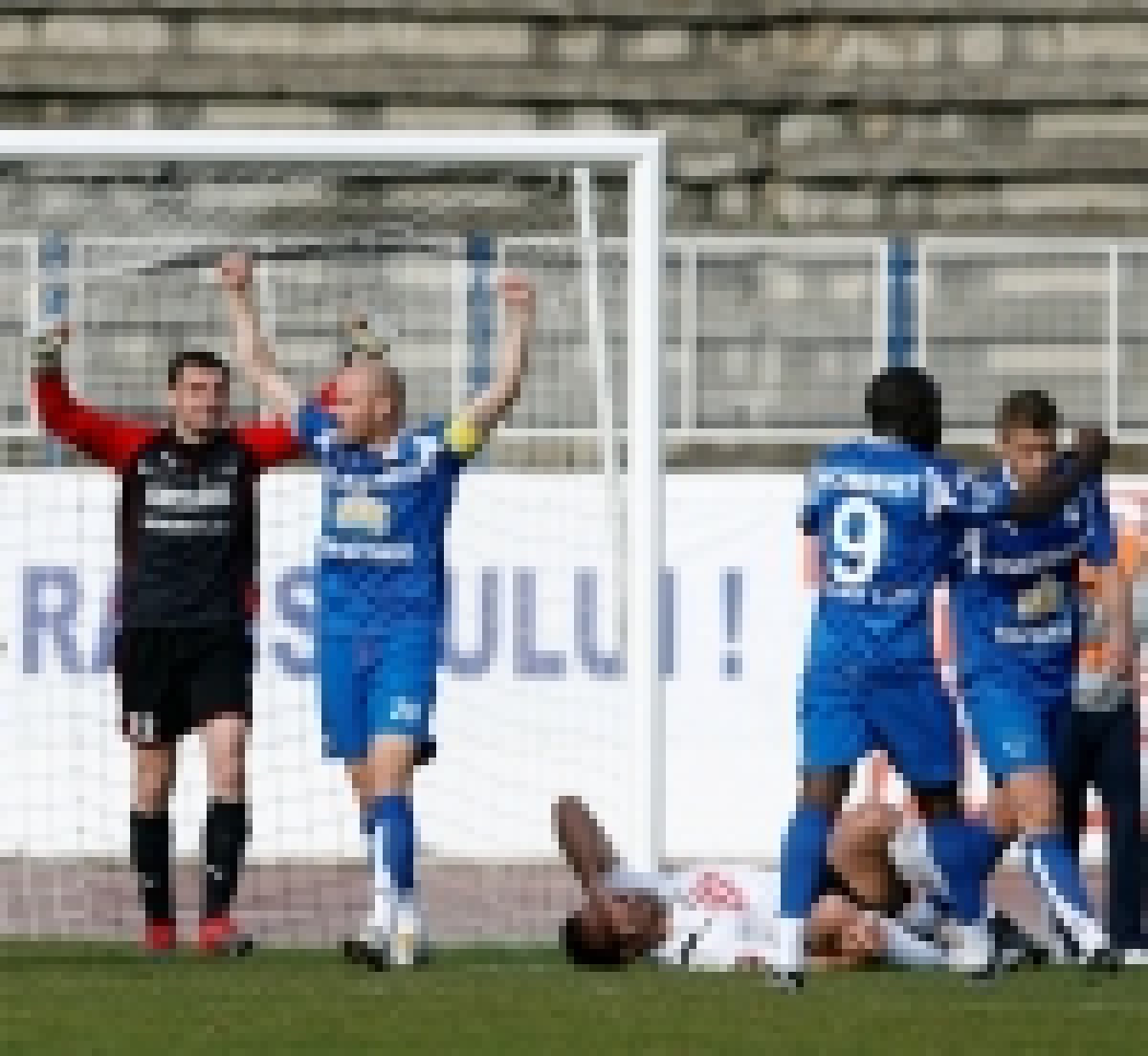 FOTO / Gloria a învins cu 2-1 la Alba Iulia şi se depărtează de retrogradare