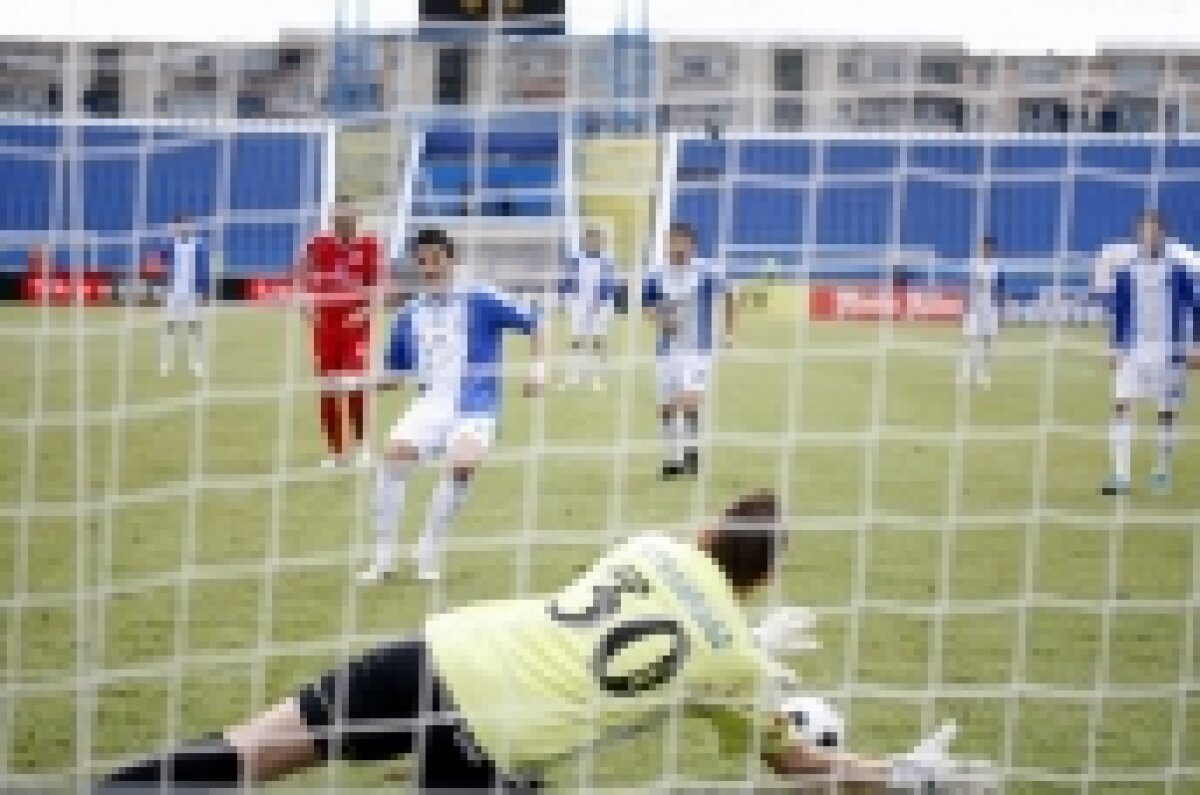 FOTO / Principalele faze ale primei reprize, Craiova-Mediaş: înscrie Liţu şi Costea ratează penalty-ul