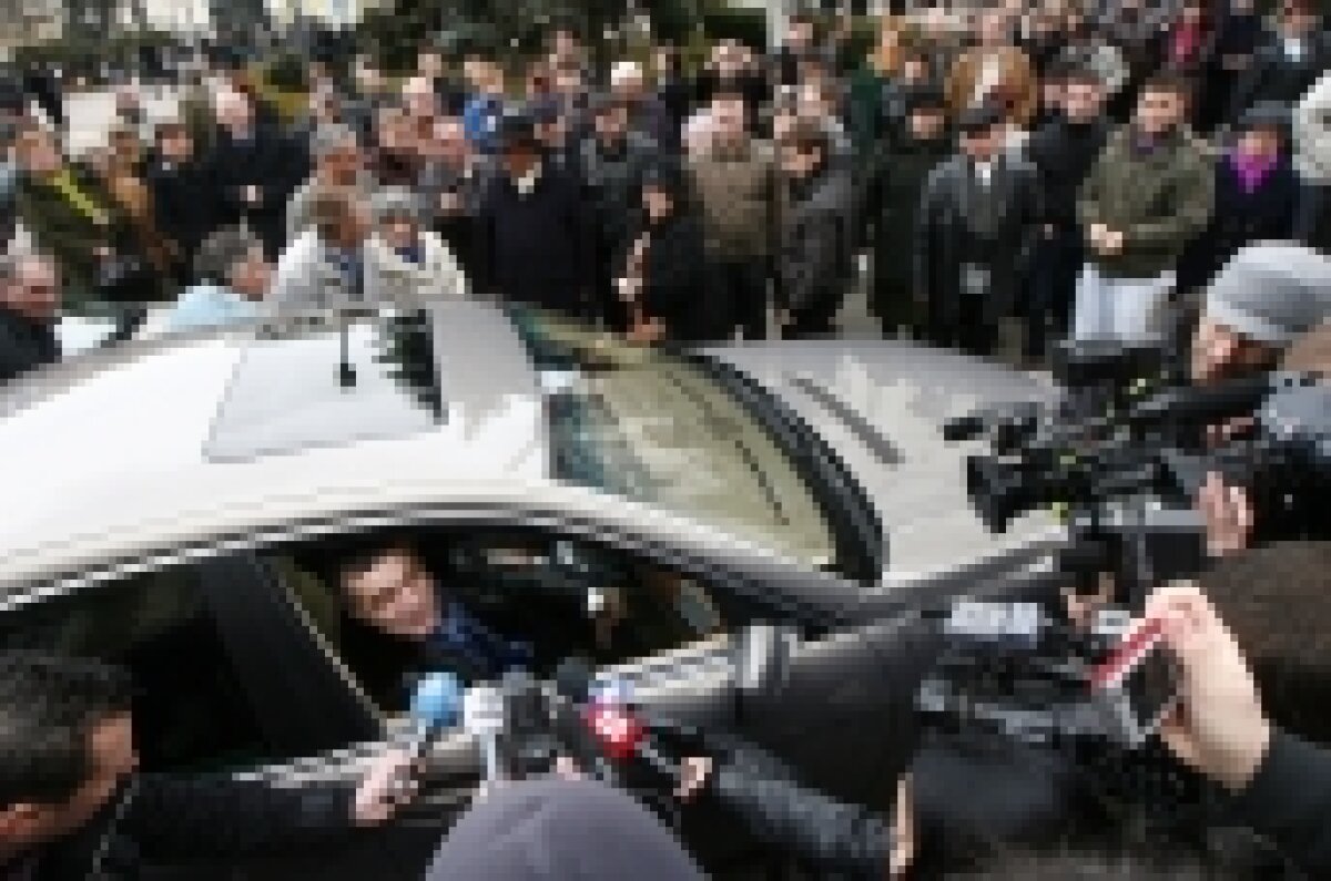 Gigi apelează la ajutorul lui Dumnezeu. Crezi că îi strică CFR planurile?