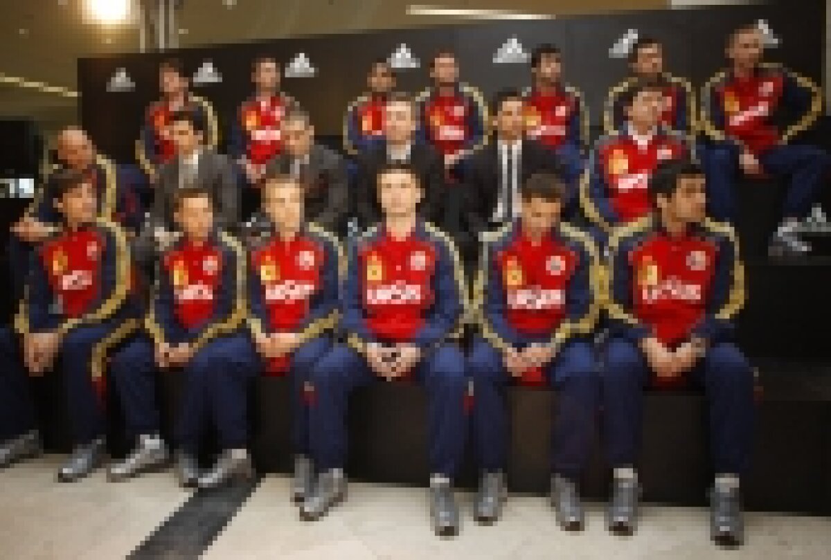 "Naţionala" şi-a lansat azi noul echipament. Vezi imagini cu tricourile!