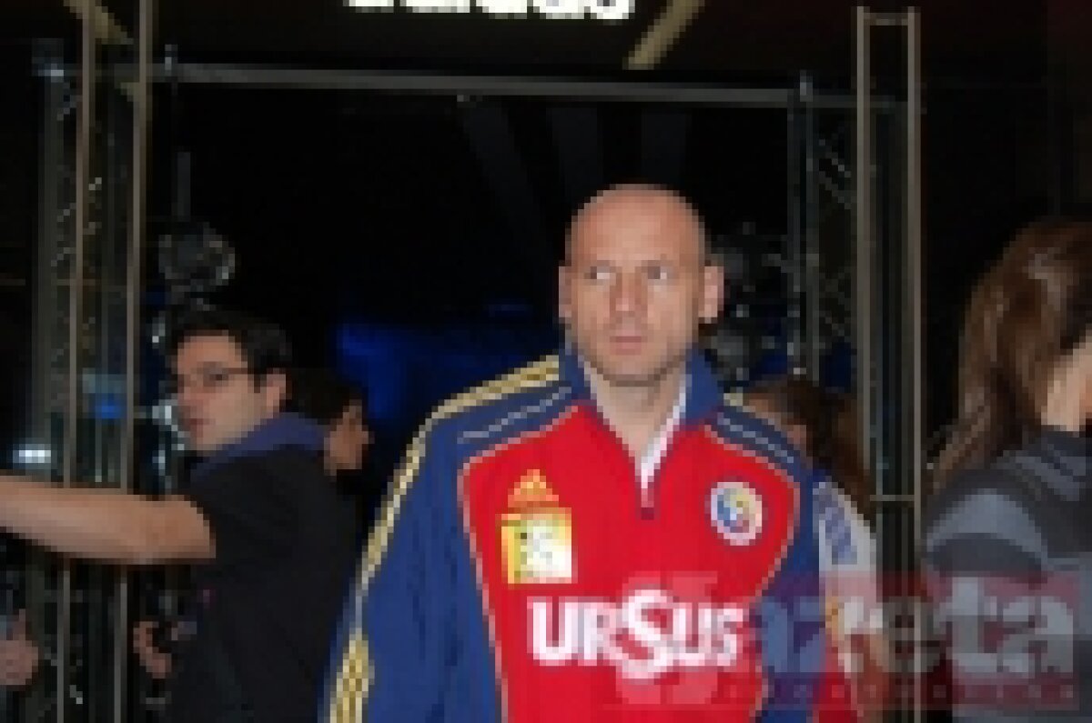 "Naţionala" şi-a lansat azi noul echipament. Vezi imagini cu tricourile!