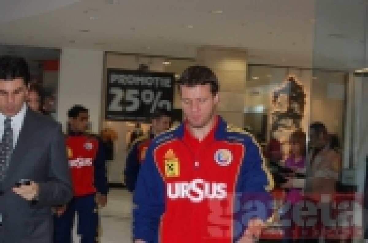 "Naţionala" şi-a lansat azi noul echipament. Vezi imagini cu tricourile!