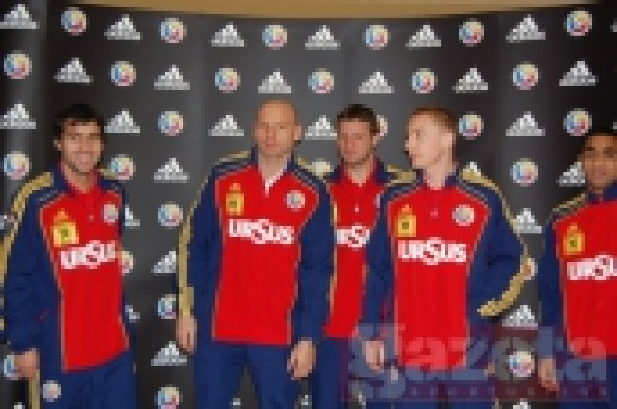 "Naţionala" şi-a lansat azi noul echipament. Vezi imagini cu tricourile!