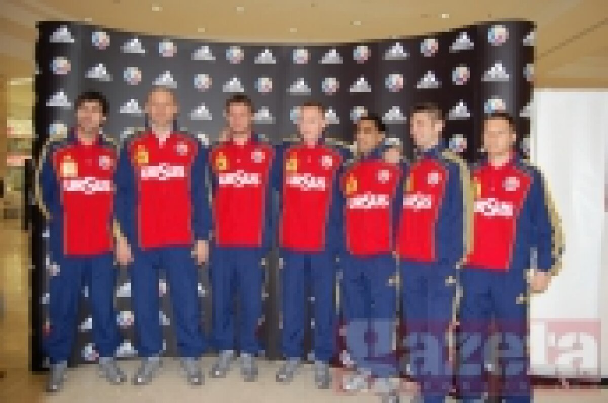 "Naţionala" şi-a lansat azi noul echipament. Vezi imagini cu tricourile!