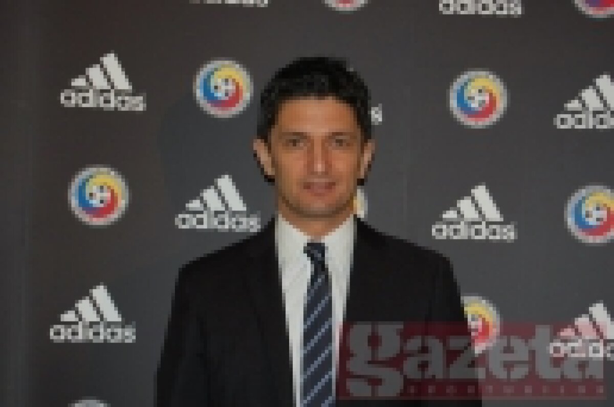 "Naţionala" şi-a lansat azi noul echipament. Vezi imagini cu tricourile!