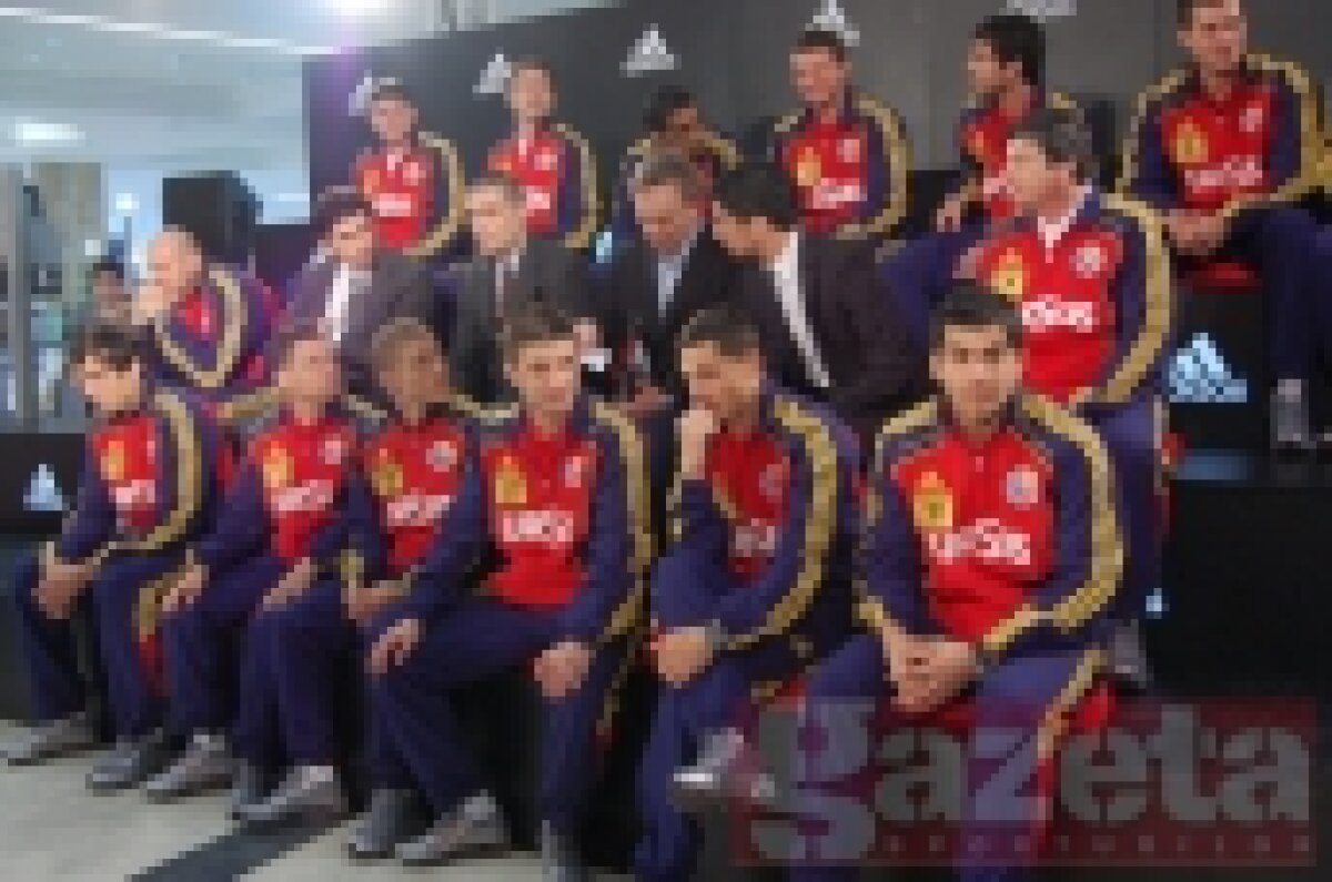 "Naţionala" şi-a lansat azi noul echipament. Vezi imagini cu tricourile!