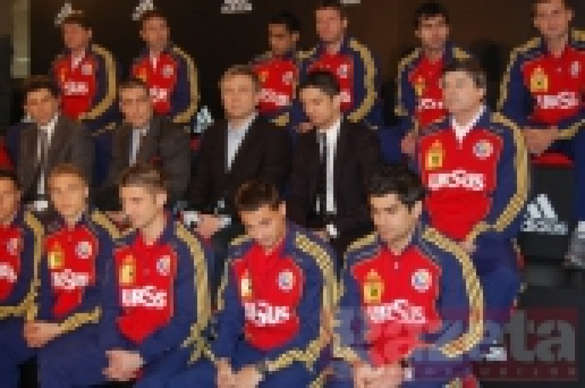 "Naţionala" şi-a lansat azi noul echipament. Vezi imagini cu tricourile!