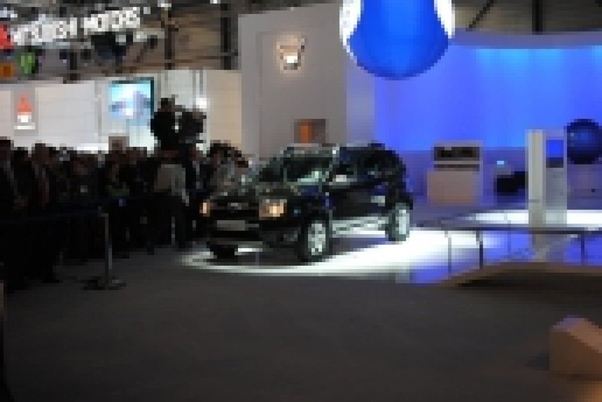 FOTO / Lansarea oficială a maşinii Dacia Duster, la Salonul Auto de la Geneva