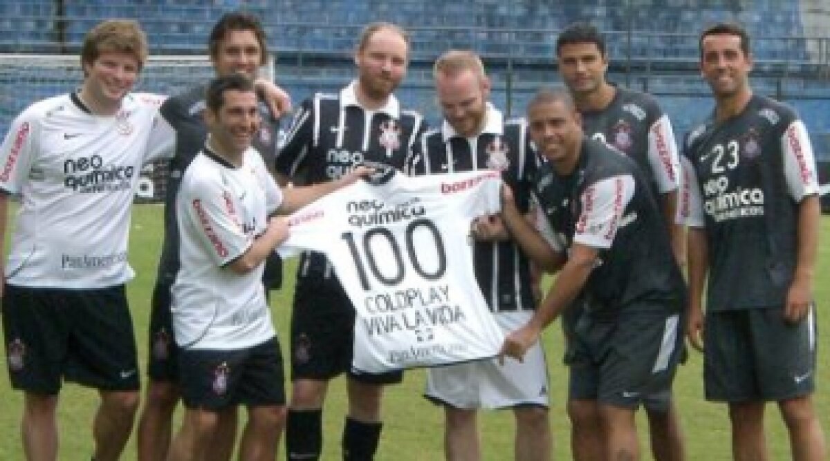 Trupa Coldplay l-a vizitat pe brazilianul Ronaldo