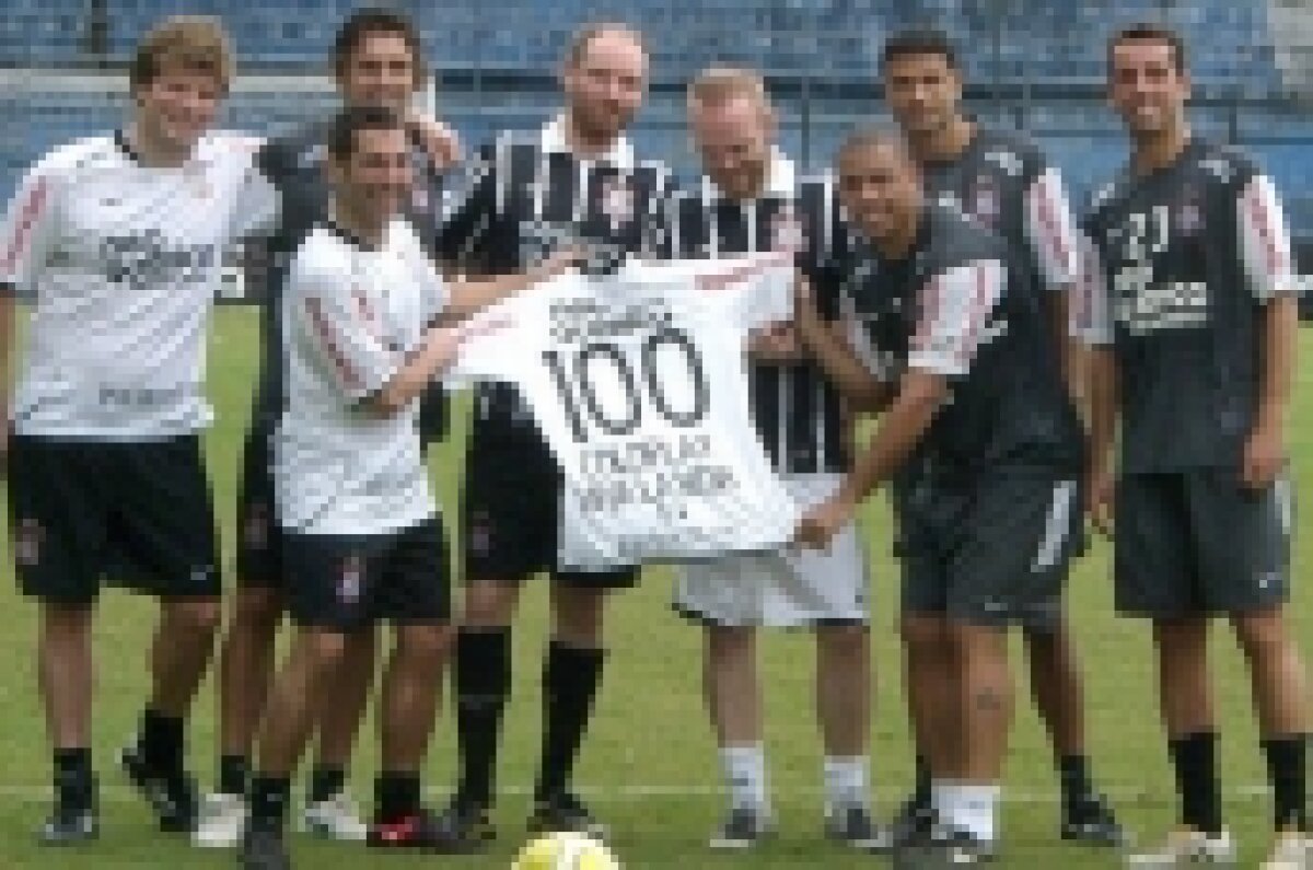 Trupa Coldplay l-a vizitat pe brazilianul Ronaldo