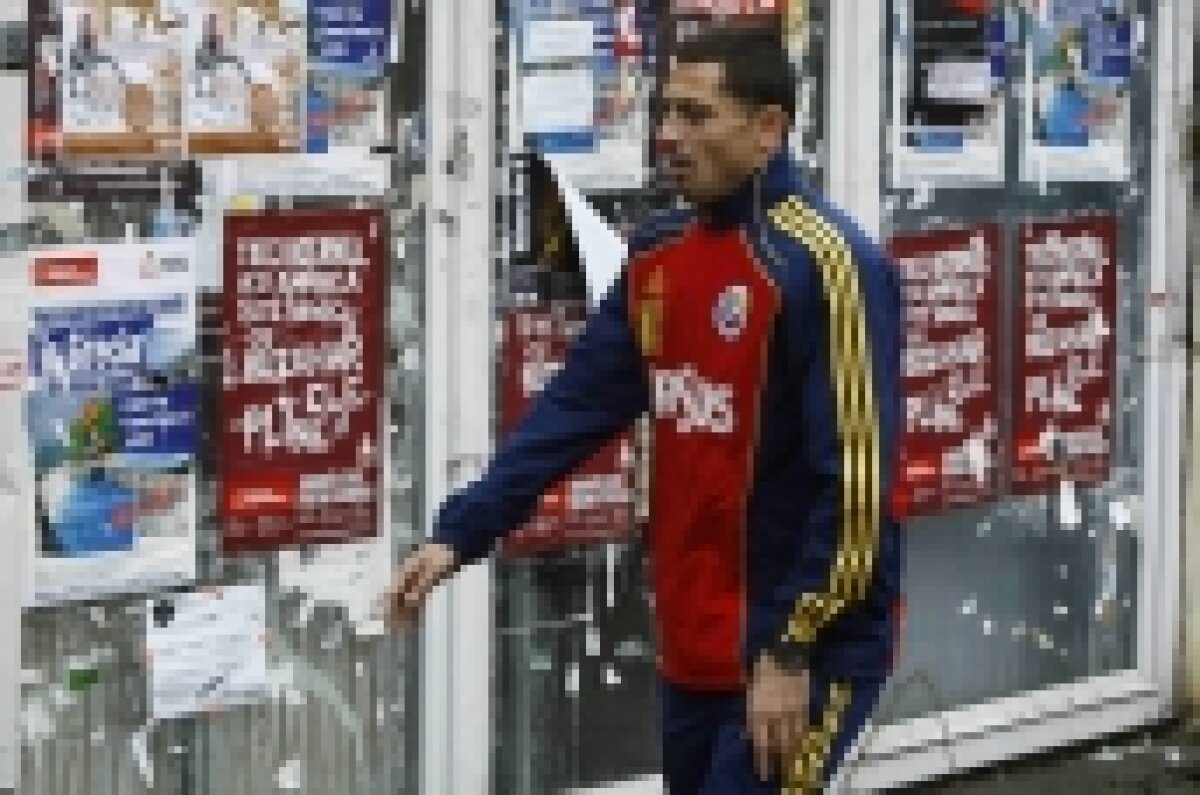 FOTO / Jucătorii echipei naţionale au fost azi la biliard