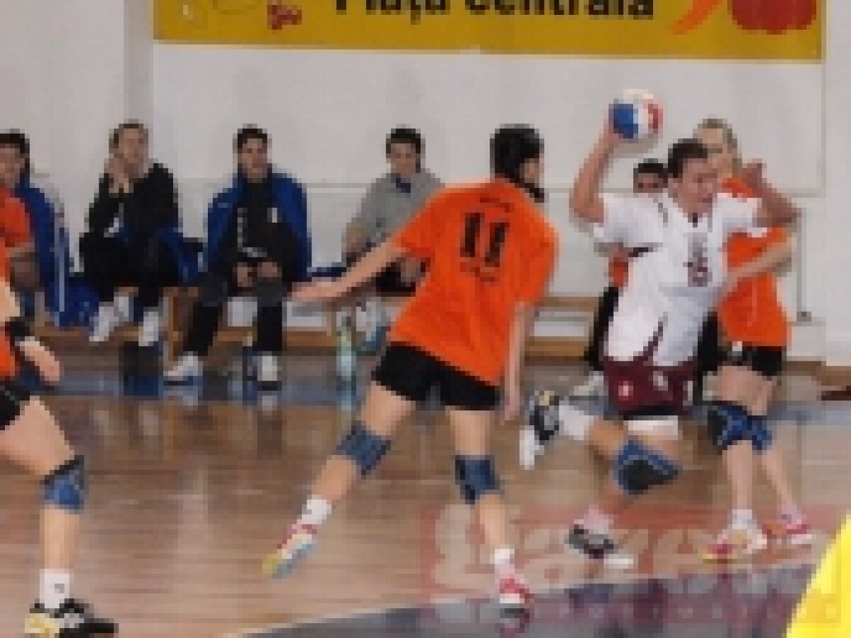 HCM Roman a cîştigat întîlnirea cu Rapid, 38-24