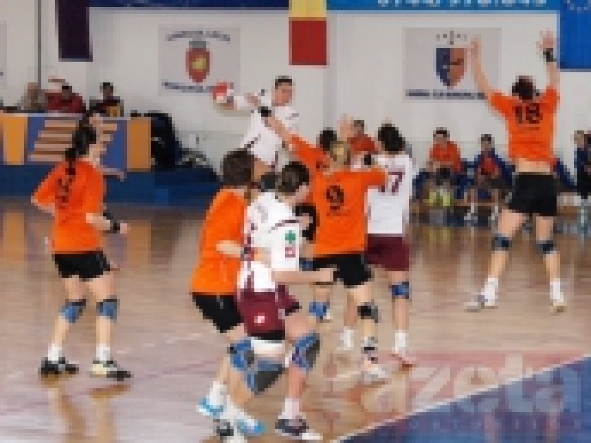 HCM Roman a cîştigat întîlnirea cu Rapid, 38-24