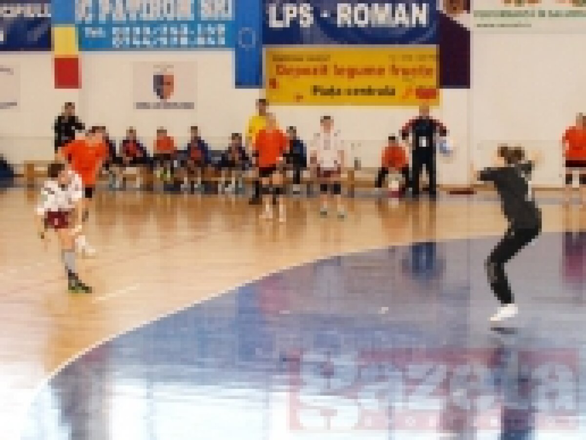 HCM Roman a cîştigat întîlnirea cu Rapid, 38-24