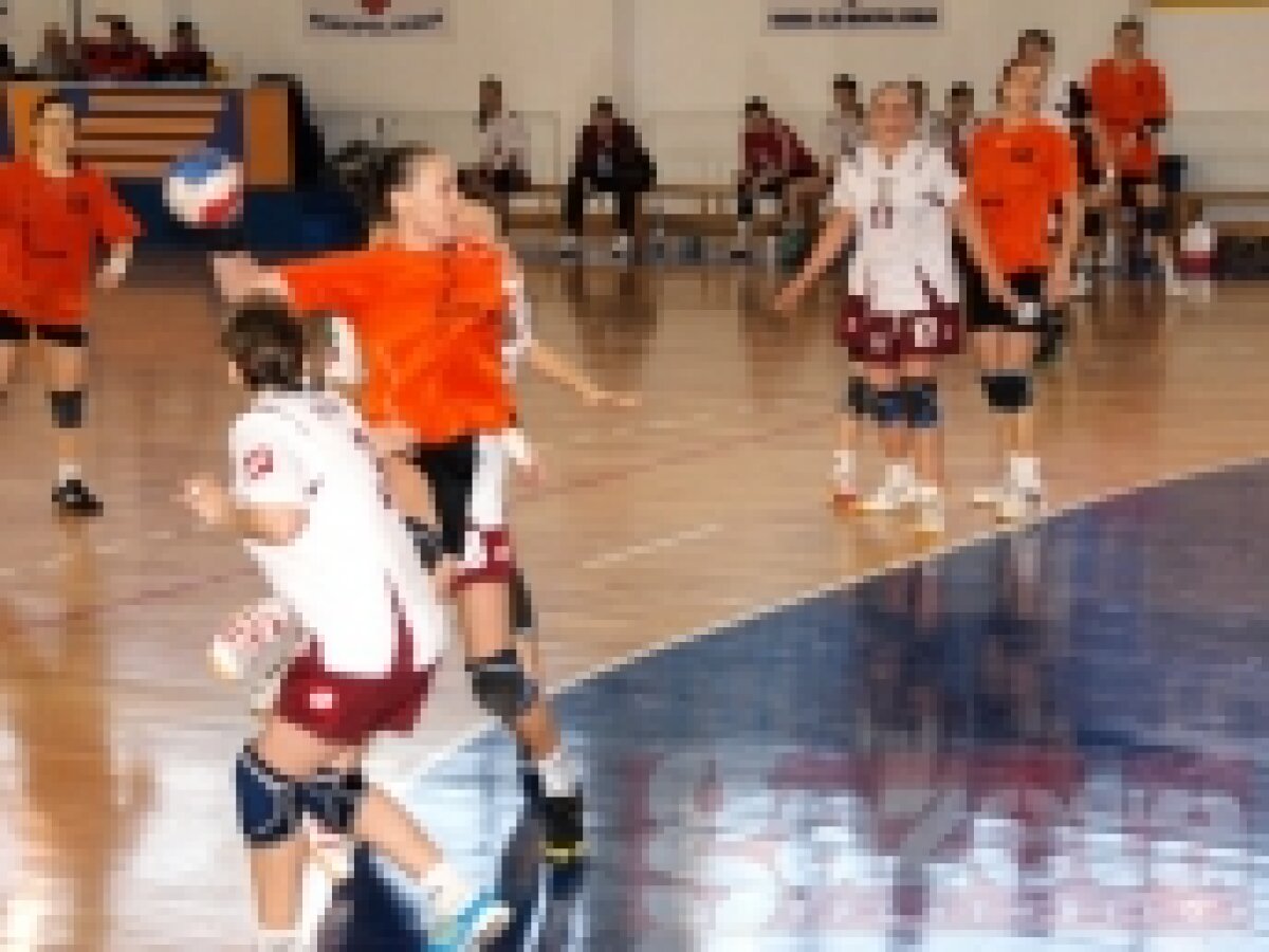 HCM Roman a cîştigat întîlnirea cu Rapid, 38-24