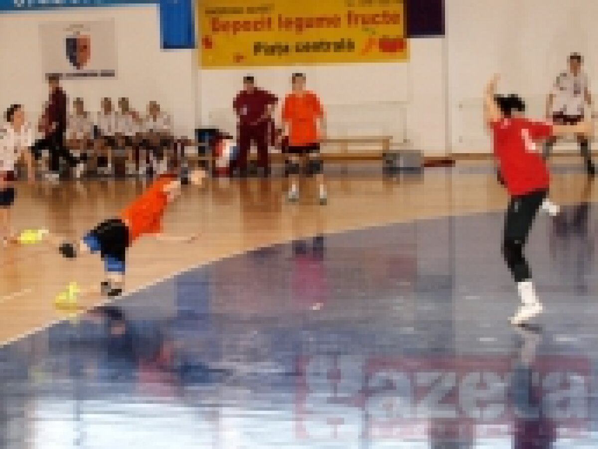 HCM Roman a cîştigat întîlnirea cu Rapid, 38-24