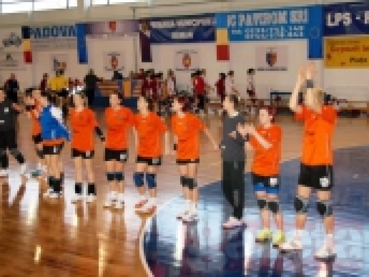 HCM Roman a cîştigat întîlnirea cu Rapid, 38-24