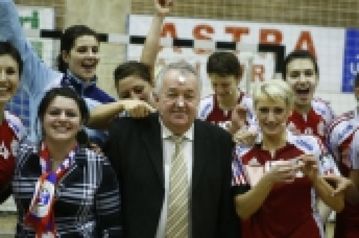 GALERIE FOTO / Oltchim-Hypo Viena 32-27 / Oltchim merge în semifinale de pe primul loc