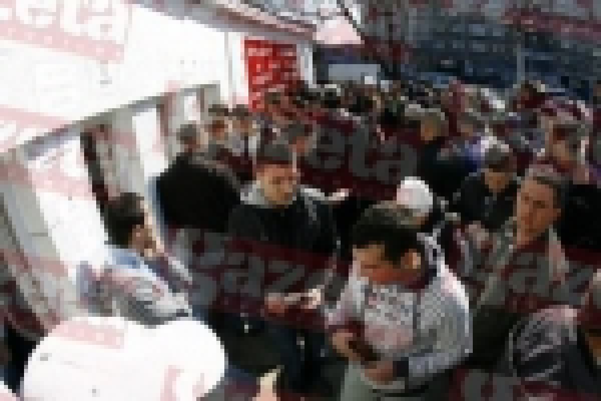 FOTO / Aproximativ 4.000 de bilete vîndute, din cele 11.000