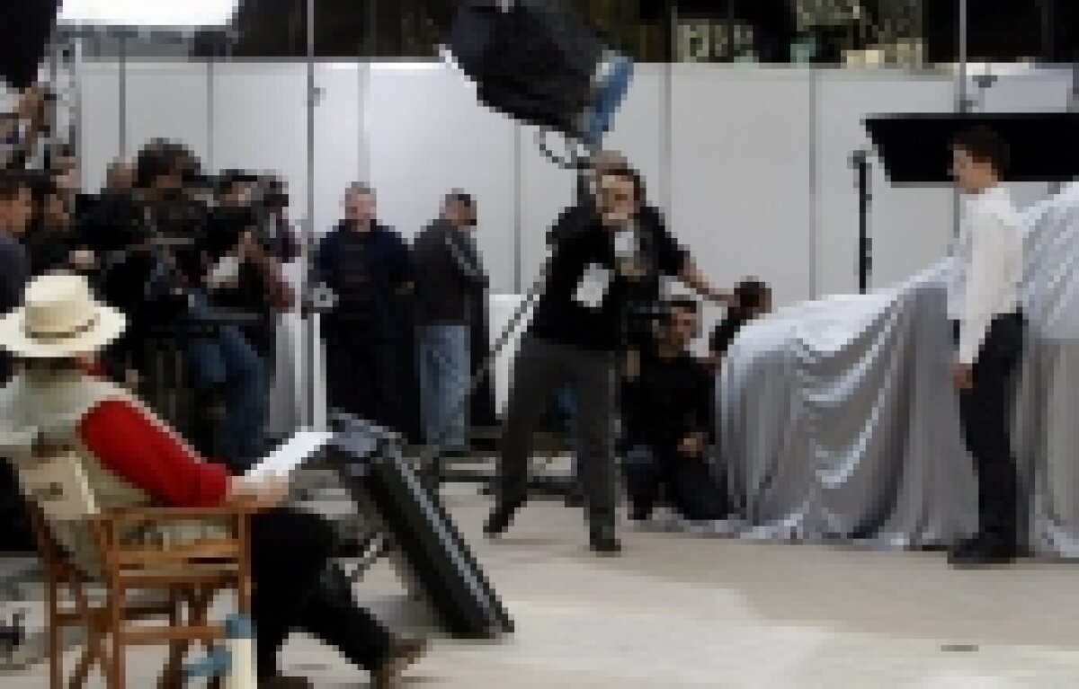 Galerie foto » Alain Prost a fost prezent la lansarea în România a maşinii Dacia Duster