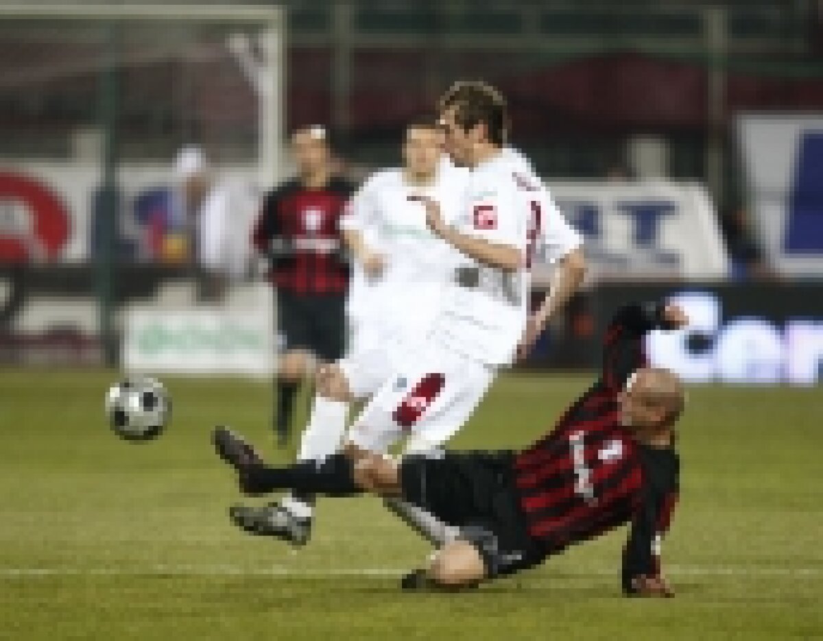 FOTO / Vezi imagini de la Rapid-Astra!