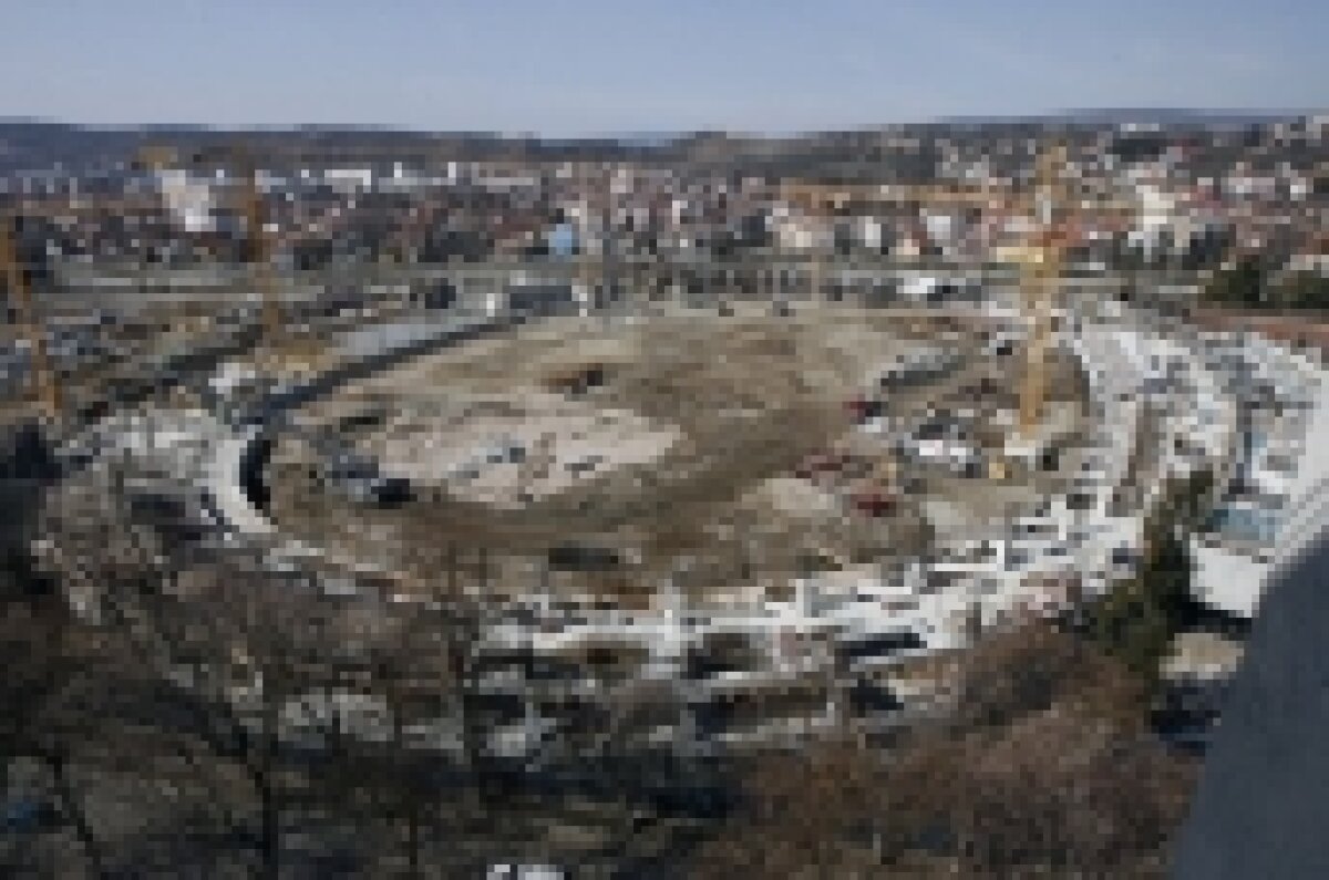 FOTO / Vezi stadionul de 40 de milioane de euro al lui U Cluj în lucru!