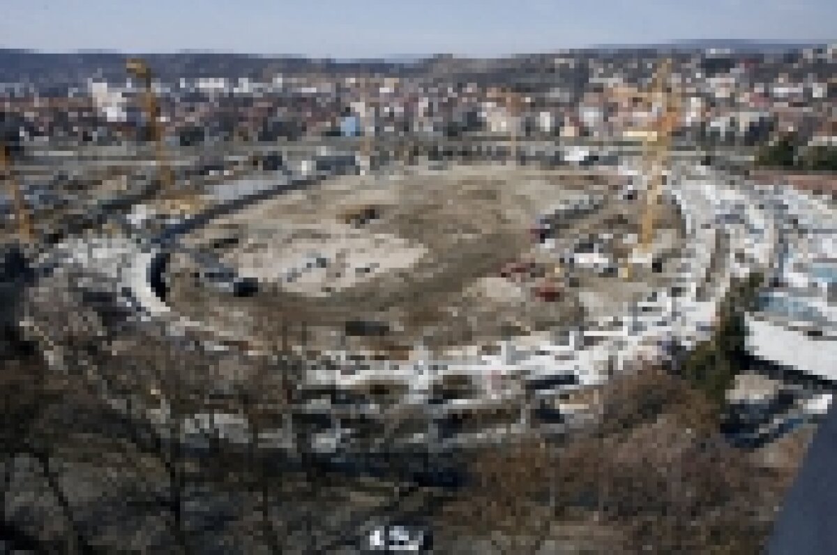 FOTO / Vezi stadionul de 40 de milioane de euro al lui U Cluj în lucru!