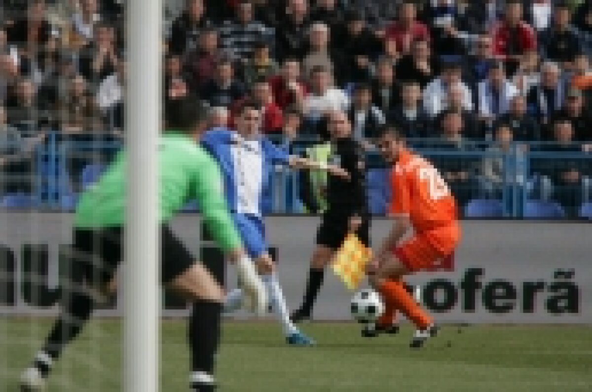 FOTO / Craiova - Poli Iaşi 2-1. Iliev, Prepeliţă / Straton