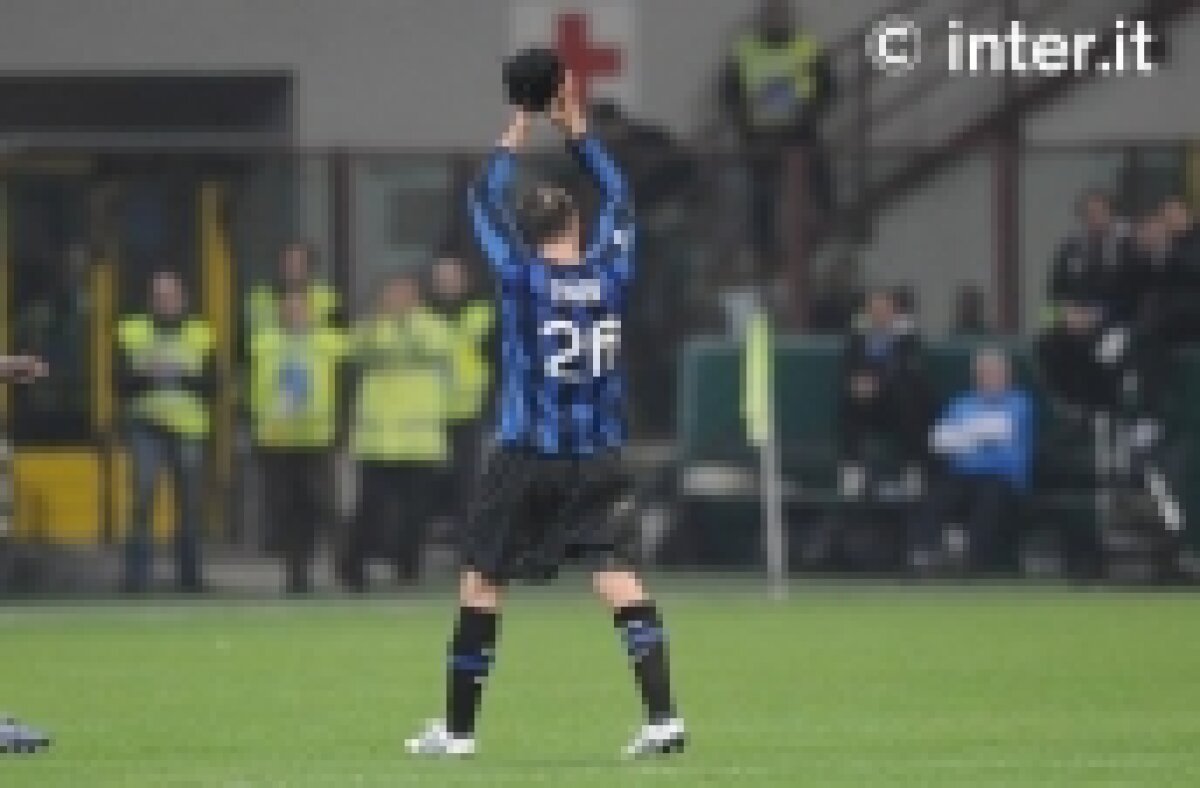 VIDEO » Chivu a revenit pe teren după 77 de zile de la operaţia suferită la cap