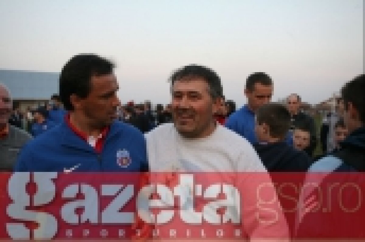 FOTO / Viaţa la ţară: Steaua s-a pregătit pentru Pandurii într-un sat :D