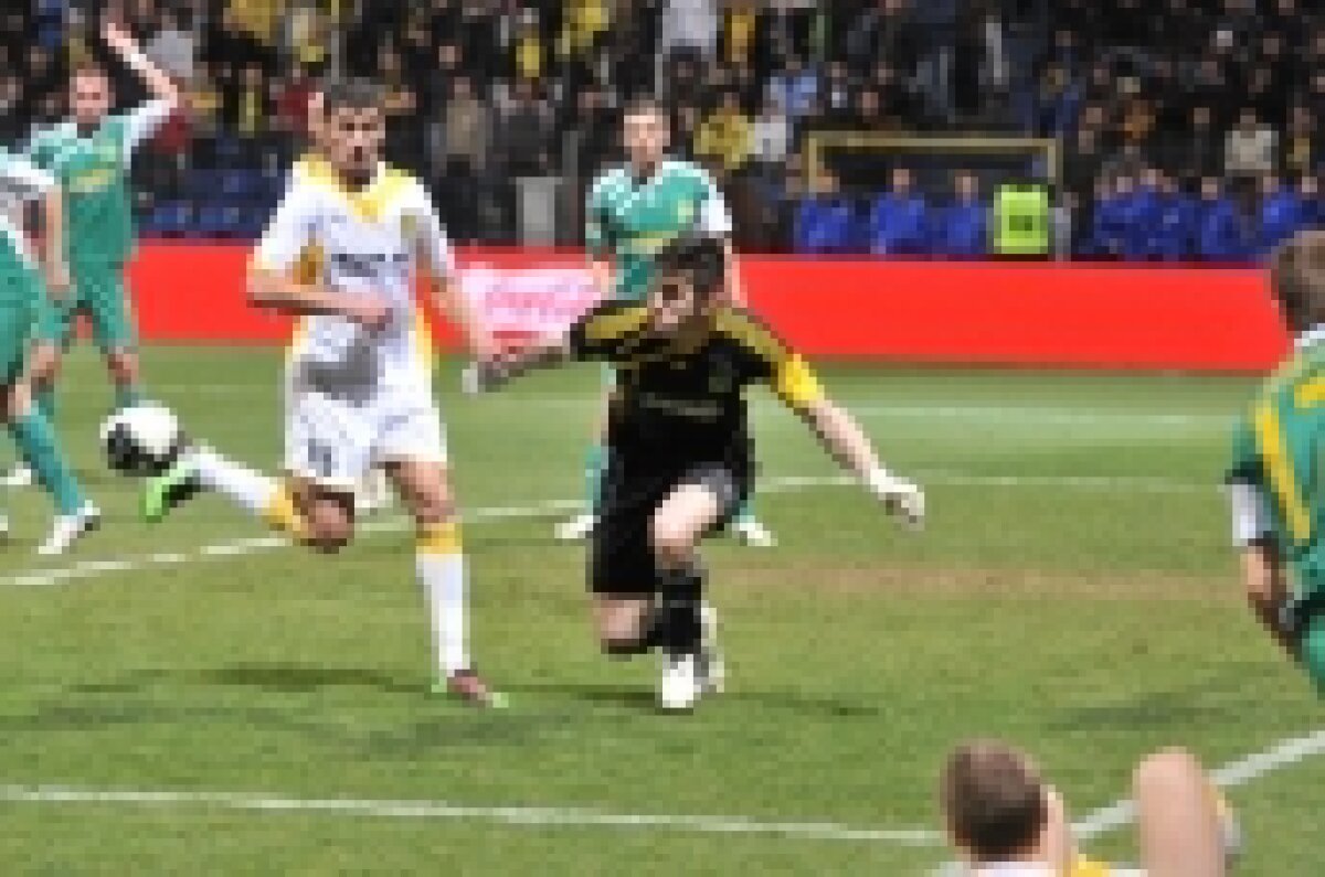 FOTO / Braşov şi Vaslui se bat pentru un loc în finala Cupei