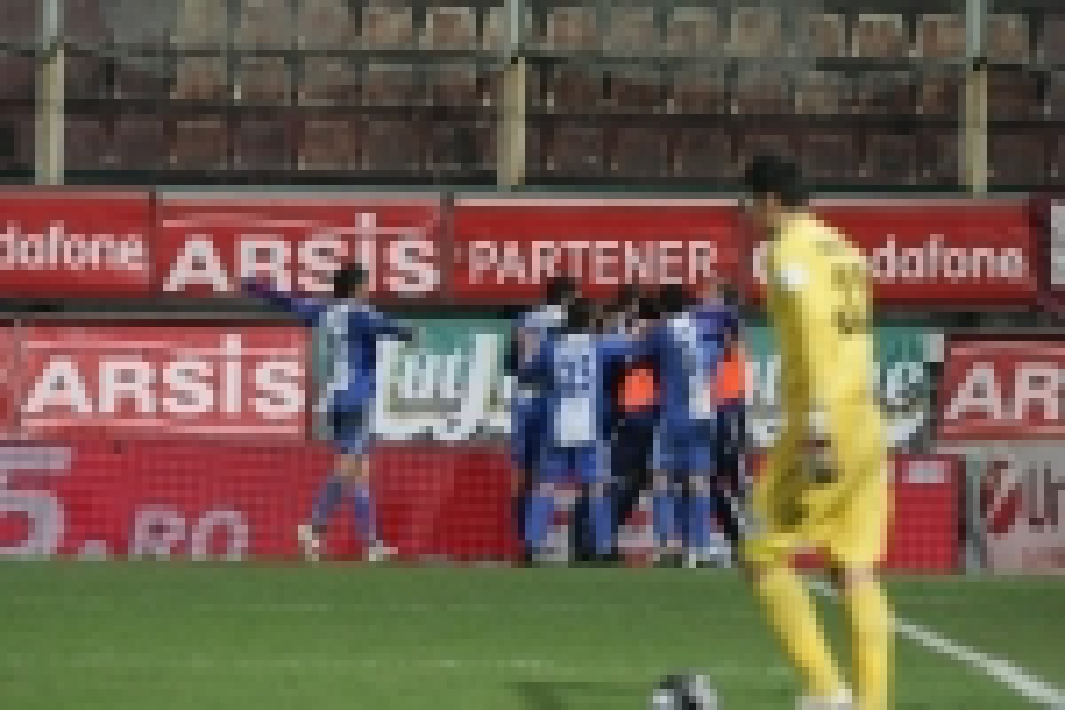 GALERIE FOTO / Bucurie şi disperare în Giuleşti