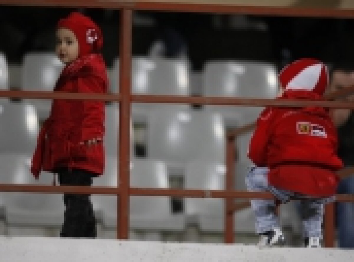 Dinamo - Gaz Metan, în imagini