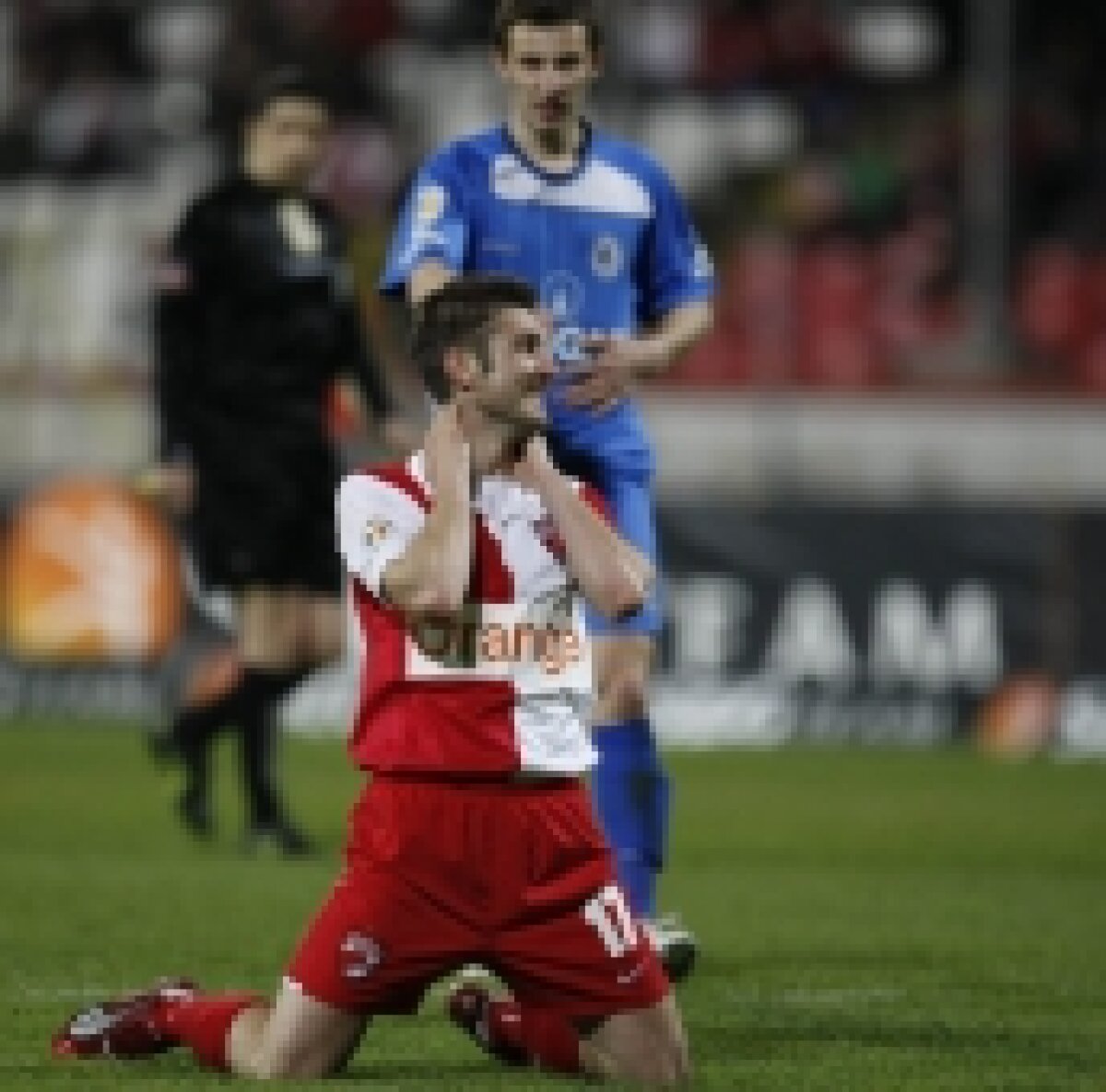 Dinamo - Gaz Metan, în imagini