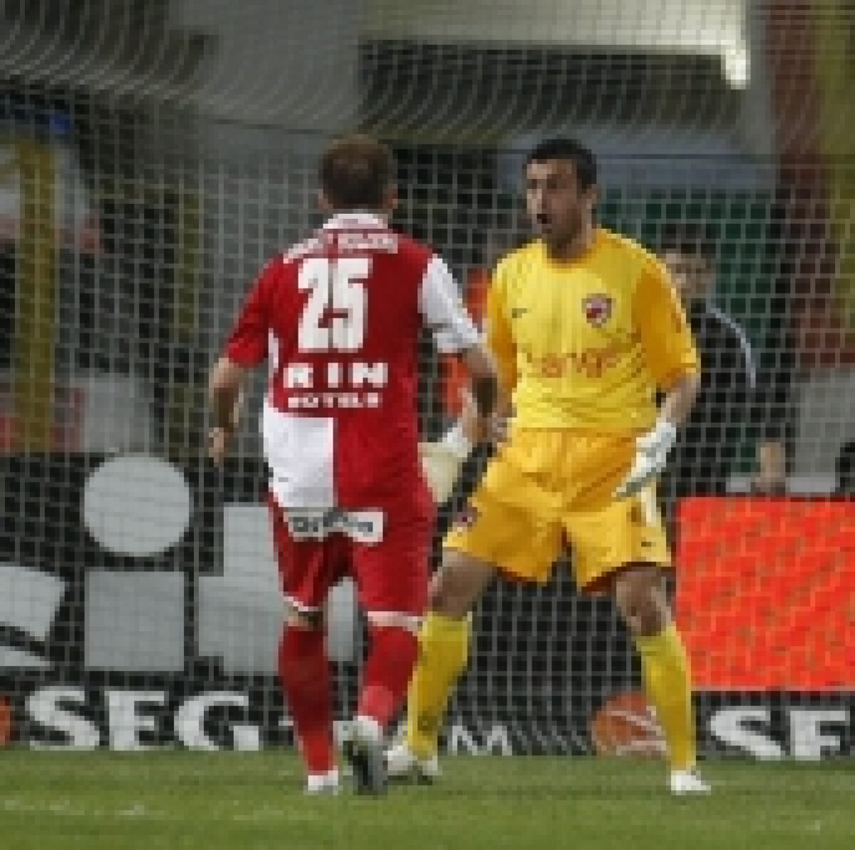 Dinamo - Gaz Metan, în imagini