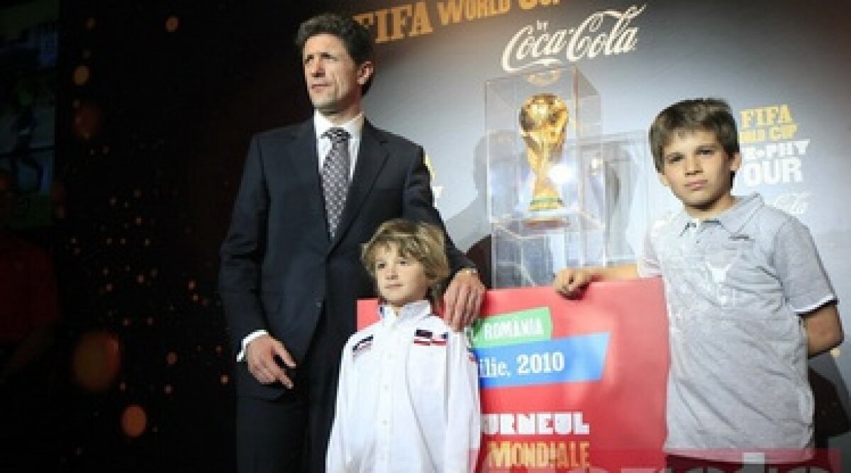 "Nicolas Popescu şi Ianis Hagi vor fi viitorii căpitani ai echipei naţionale!"