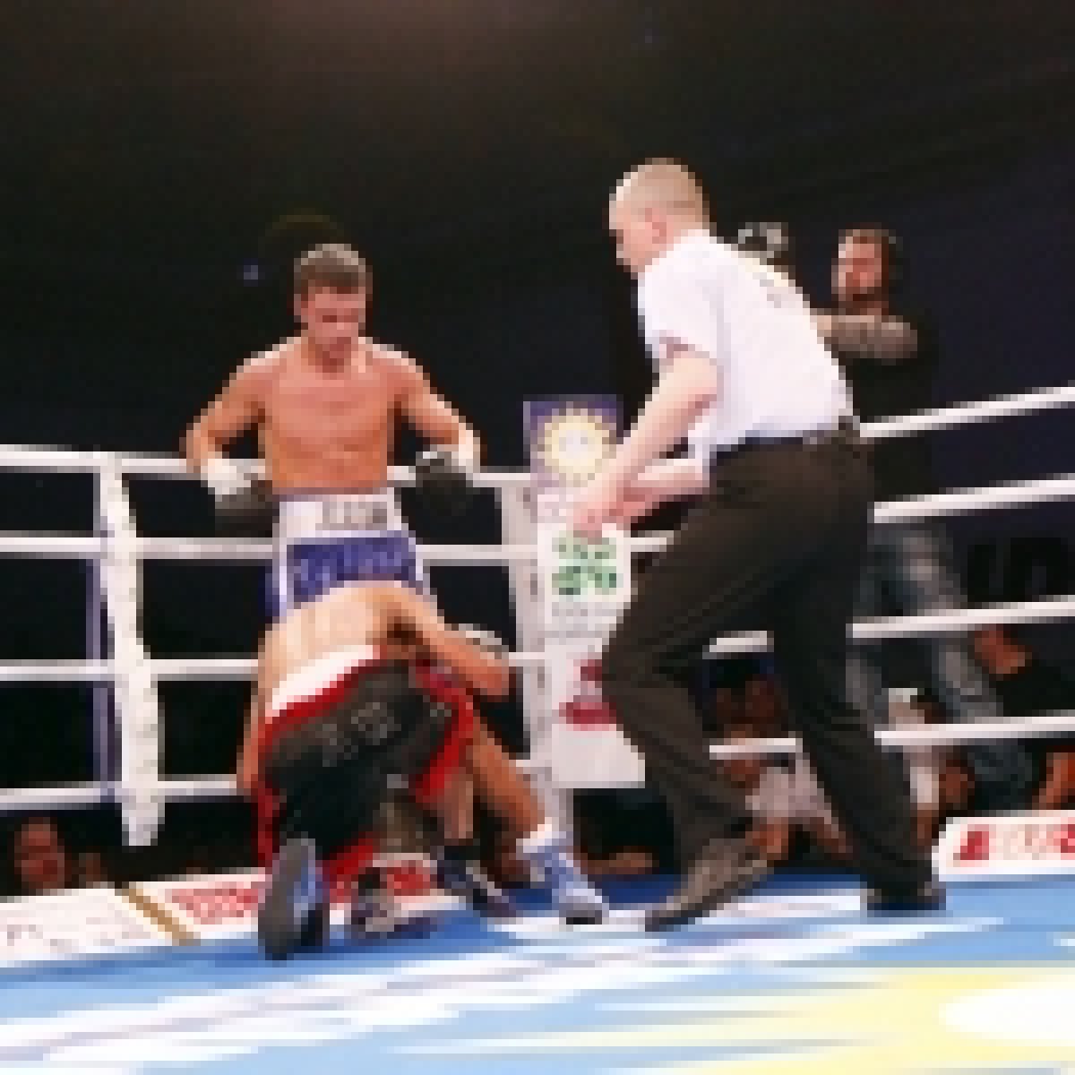 Jojo Dan l-a învins prin KO pe Do Nascimento » "Gol la vinclu!"