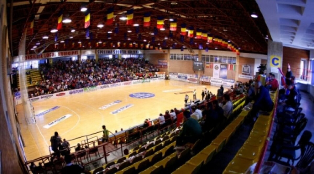 Oltchim-Gyor 24-20 » "Galacticele" sînt în finala Champions League » Lasă-le un mesaj!