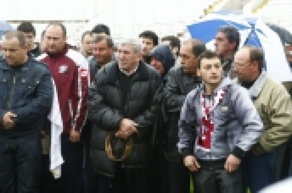 Giuleştiul i-a spus "Adio" lui Sandu Neagu! Vezi poze de la înmormîntare