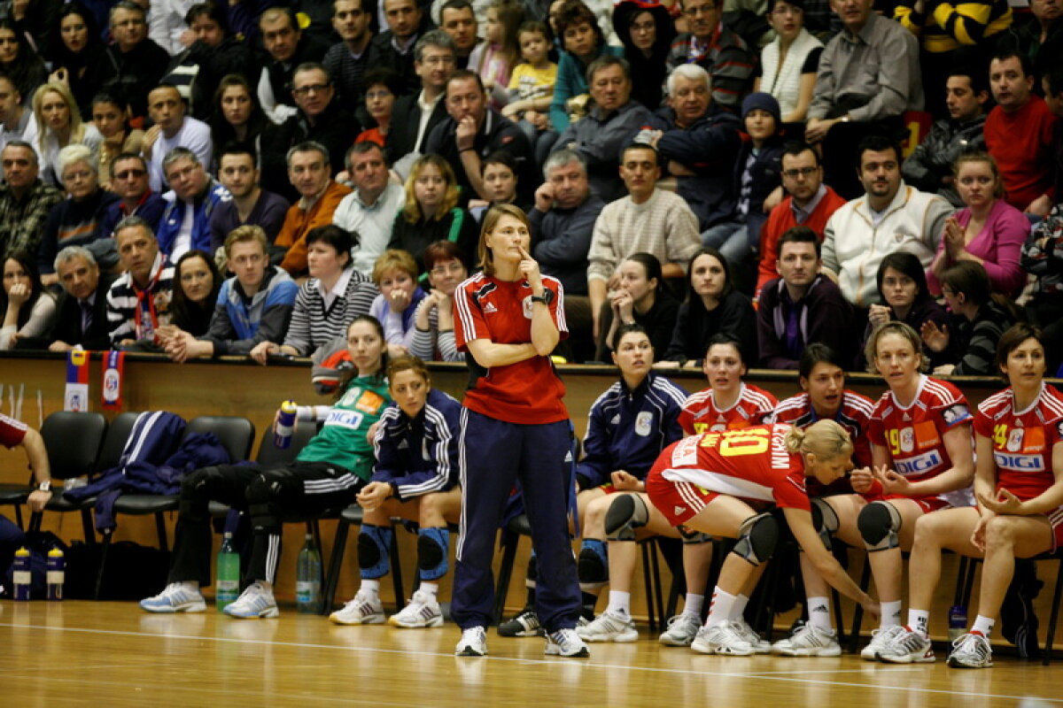 Oltchim trece de Krim Ljubljana cu 31-27. În cărţi pentru semifinale!