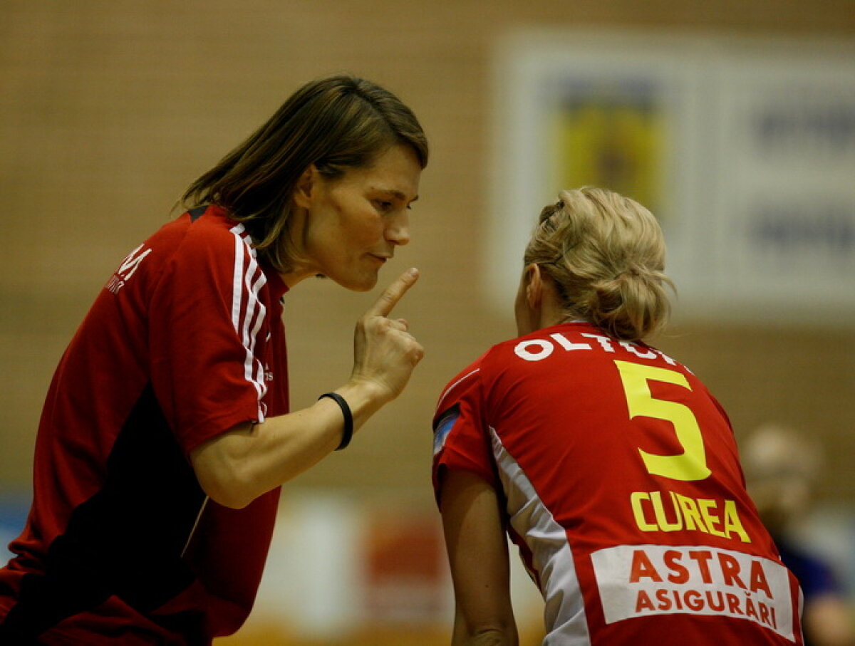 Oltchim trece de Krim Ljubljana cu 31-27. În cărţi pentru semifinale!