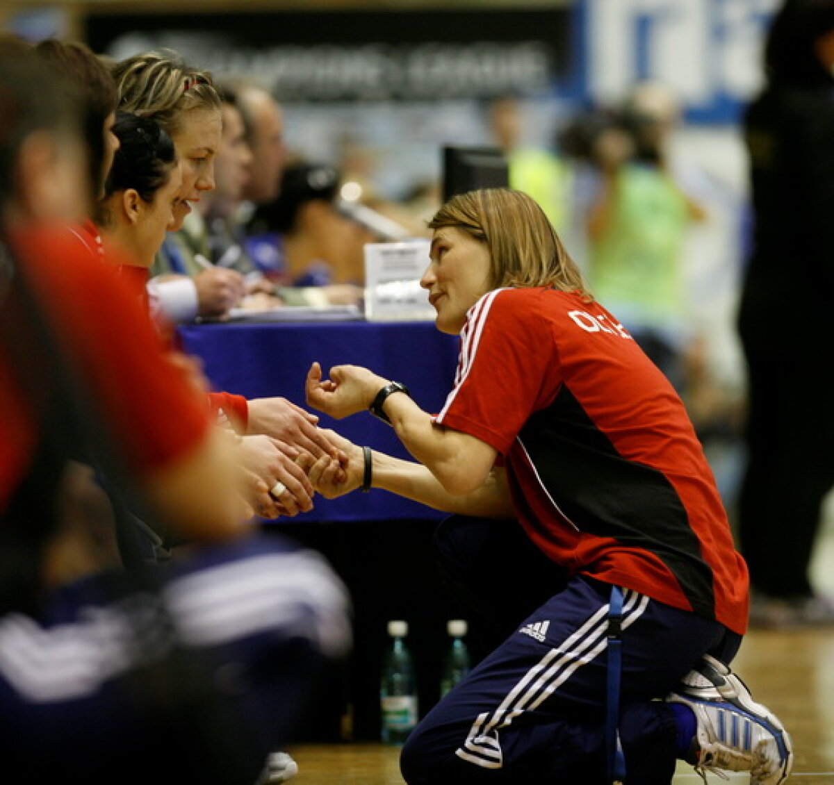 Oltchim trece de Krim Ljubljana cu 31-27. În cărţi pentru semifinale!