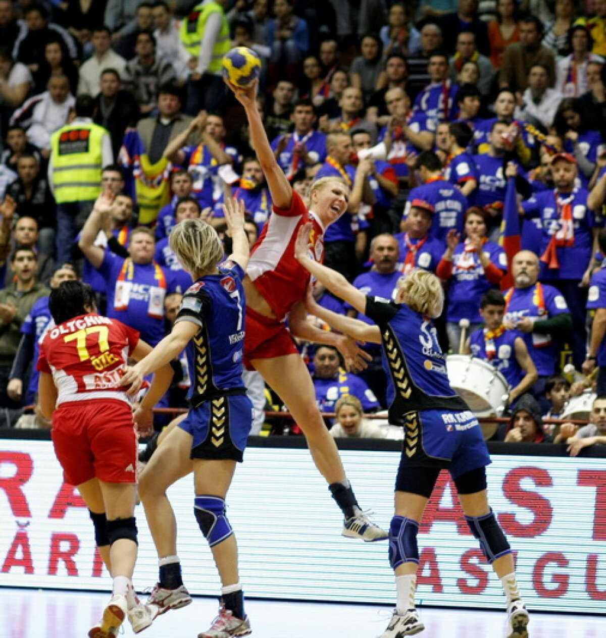 Oltchim trece de Krim Ljubljana cu 31-27. În cărţi pentru semifinale!