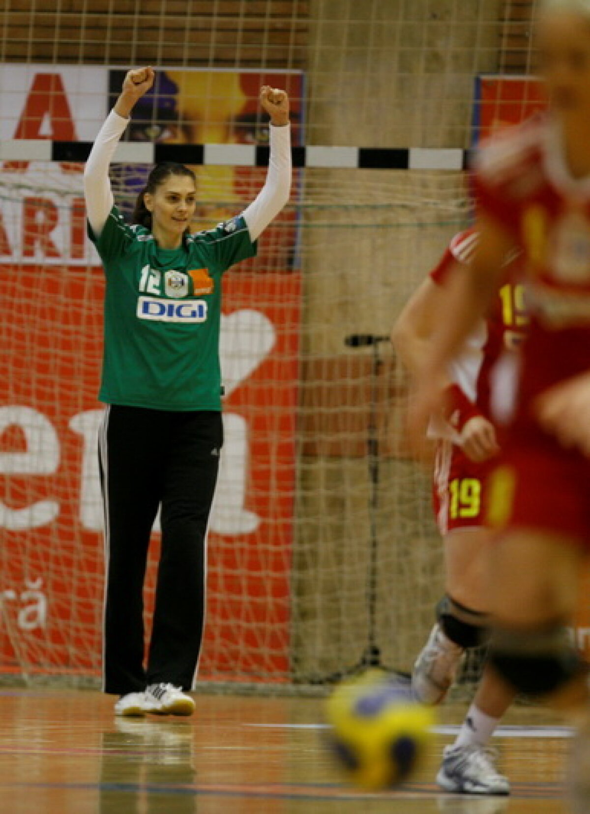 Încă trei meciuri pînă în semifinale pentru Oltchim!