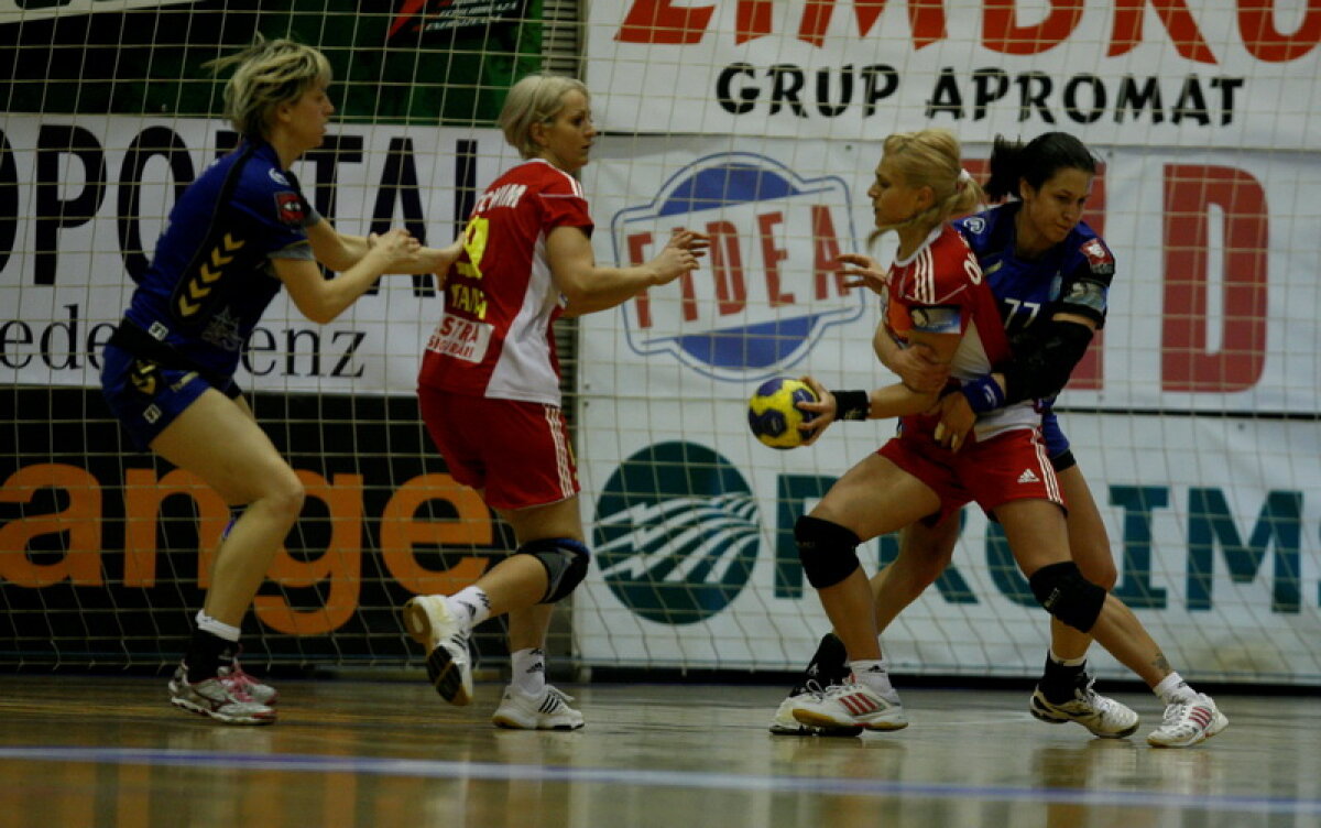 Încă trei meciuri pînă în semifinale pentru Oltchim!